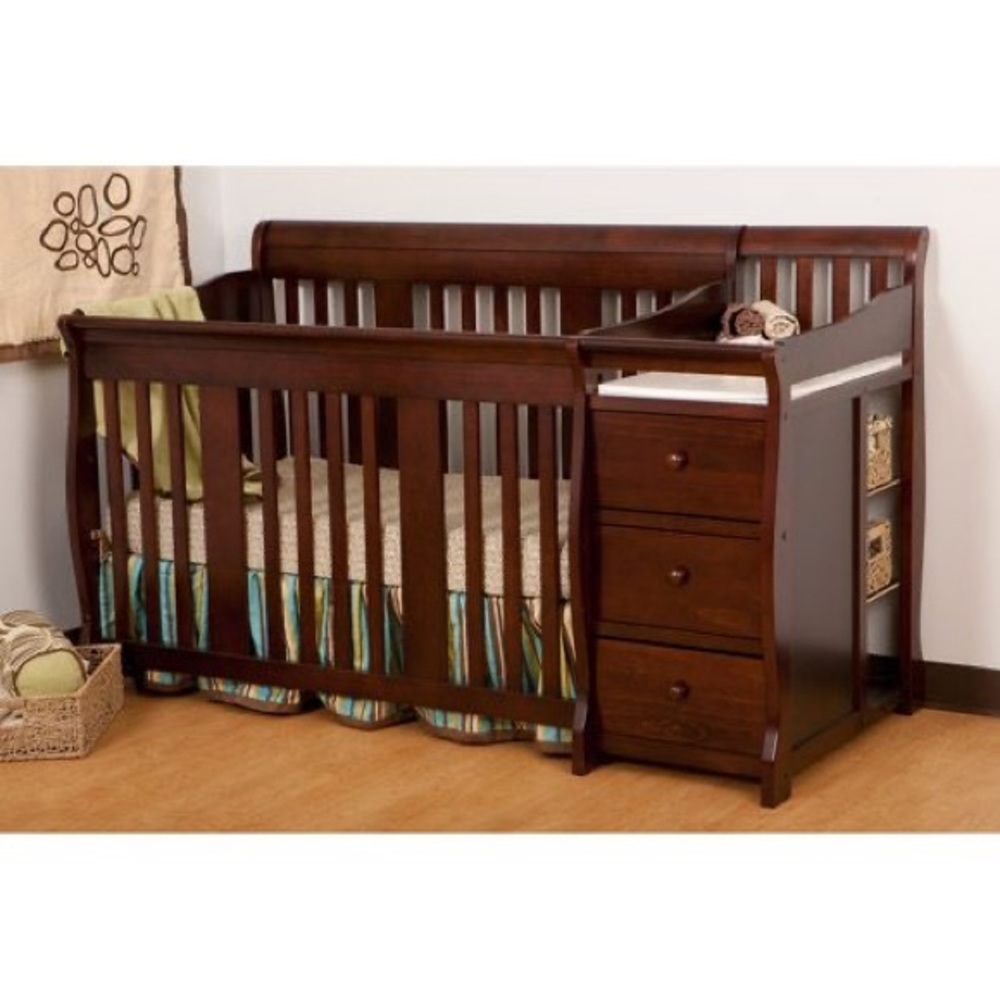 It’s a Elite Baby Crib